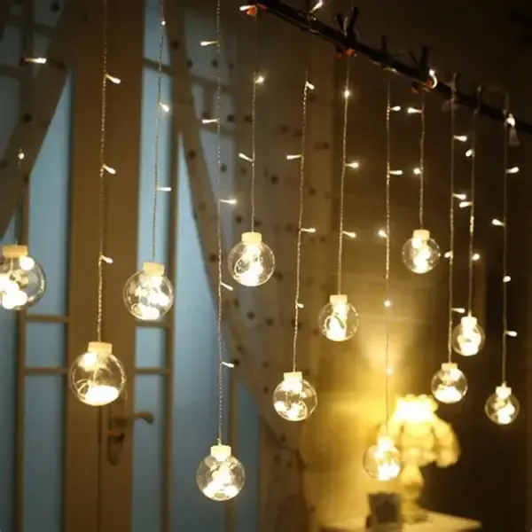 Guirlande lumineuse suspendue en forme de boule à rideau LED